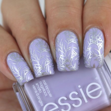 Маникюр с росписью