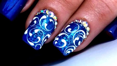 Новогодние вензеля на ногтях