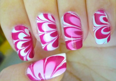 Маникюр водные цветы