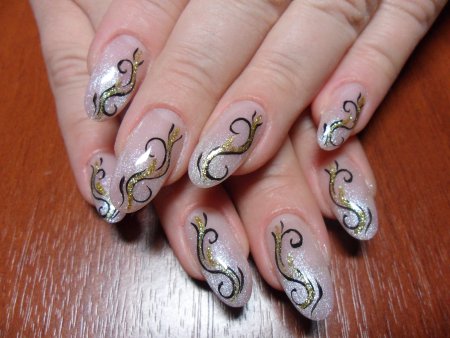 Рисунки на ногтях