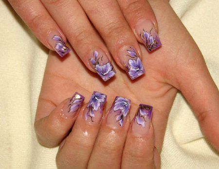 Красивая коррекция ногтей