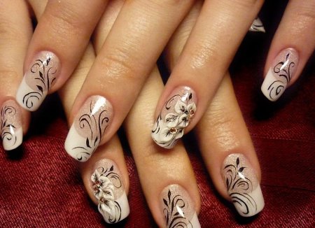 Гелевые ногти с рисунком
