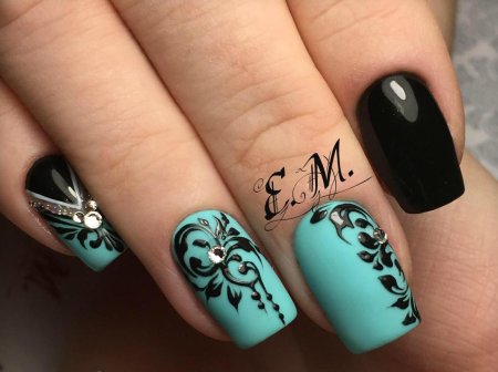 Вензеля на ногтях