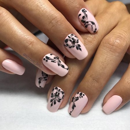 Простой дизайн ногтей