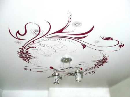 Натяжные потолки с орнаментом