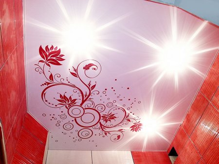 Натяжные потолки с орнаментом