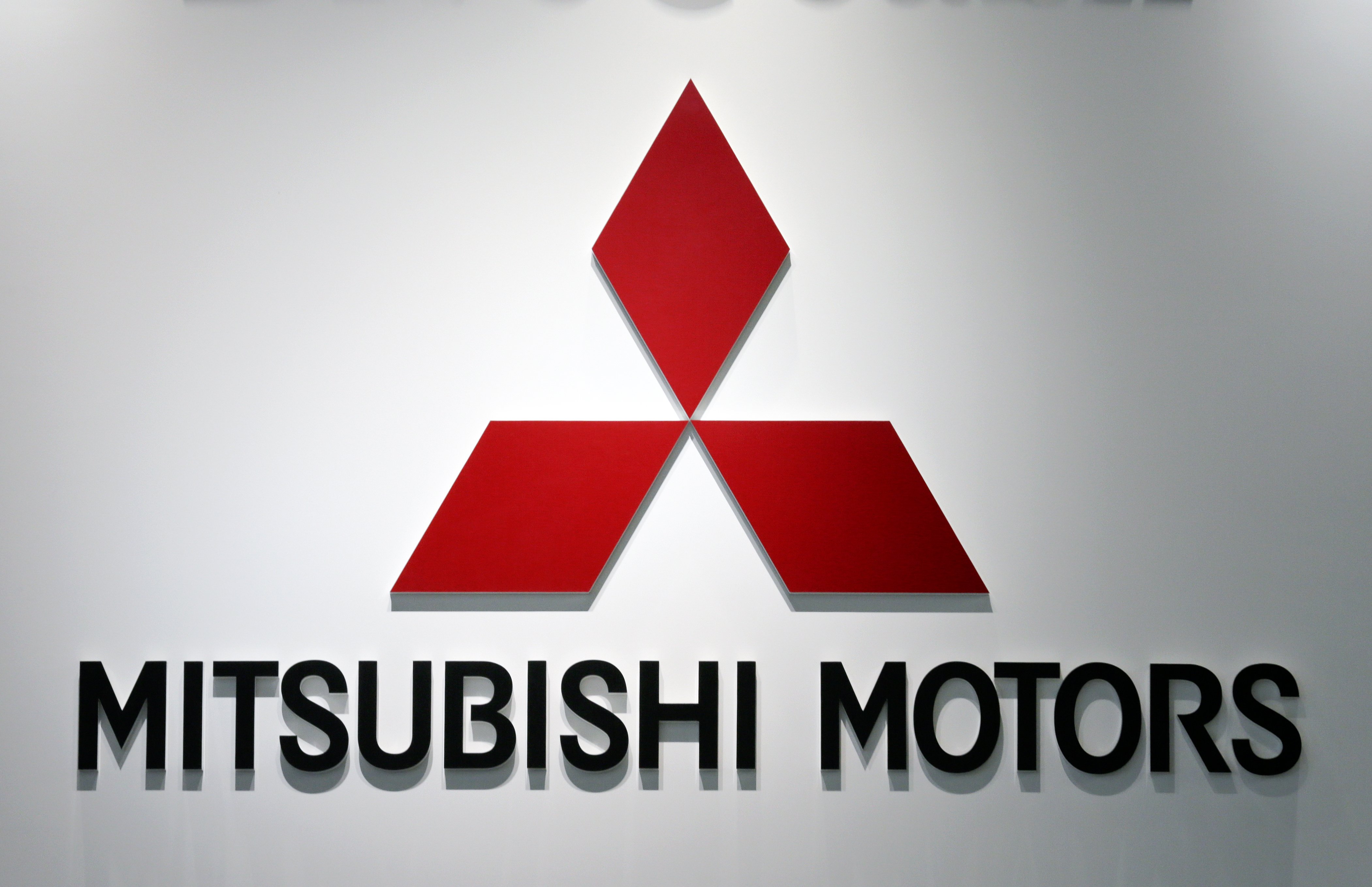 Компания mitsubishi. Mitsubishi логотип. Митсубиси Моторс. Марки машин Митсубиси Моторс. Митсубиши Моторс логотип.