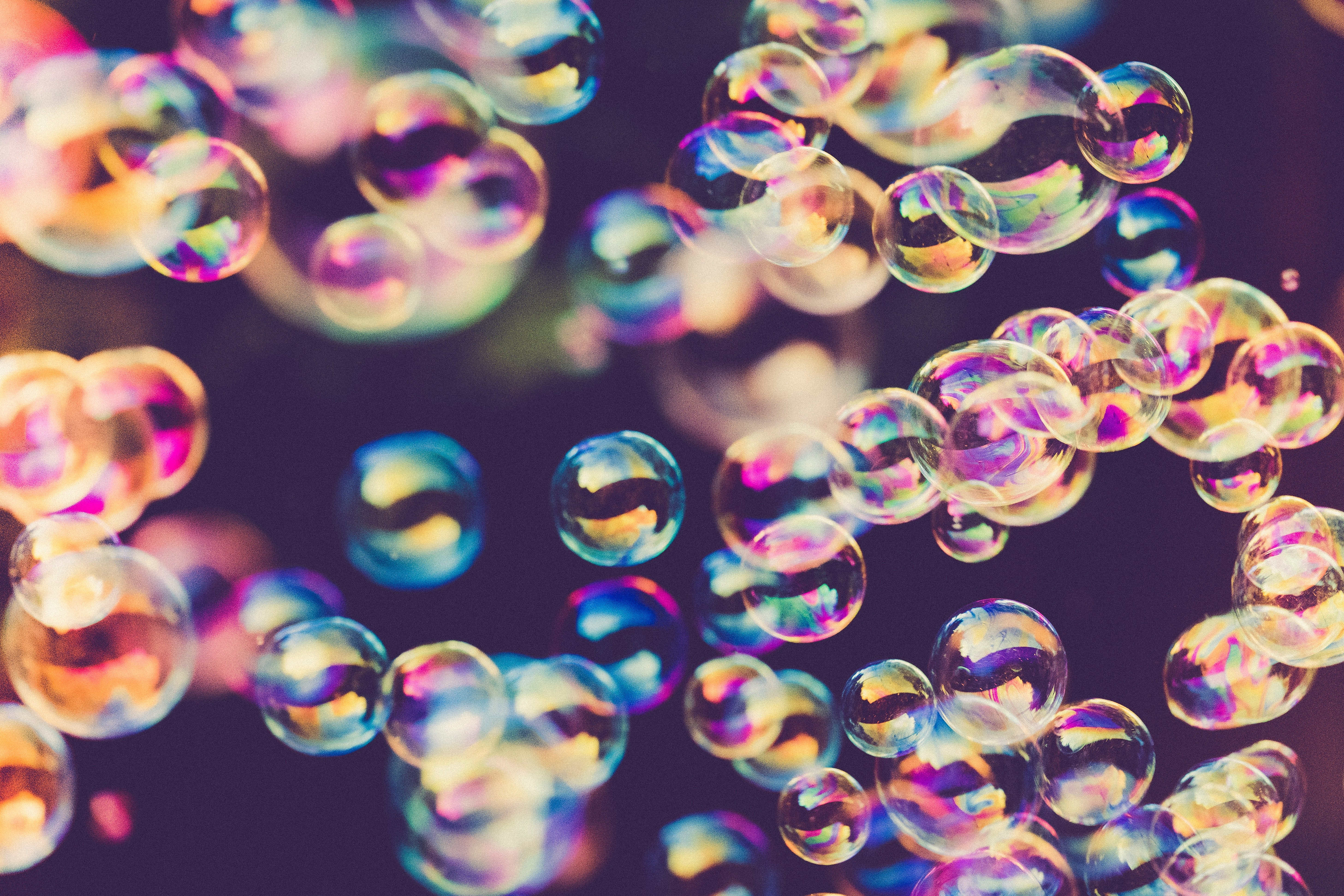 Покажи картинку пузыри. Мыльные пузыри. Разноцветные мыльные пузыри. Красивые пузырьки. Цветные пузыри.