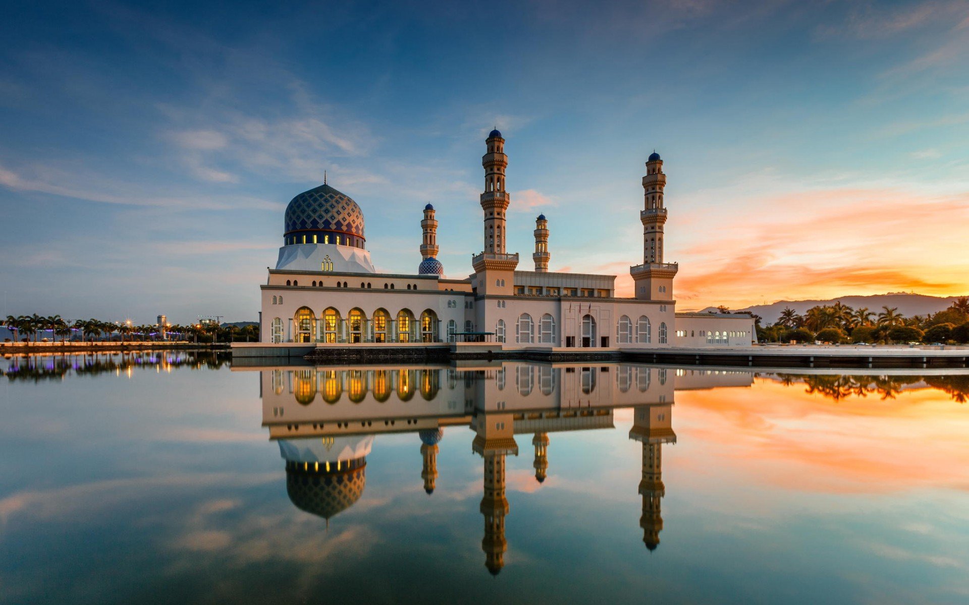 Малайзия мечеть Султана Салахуддина Абдуль Азиза