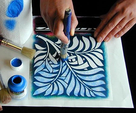 Трафаретная роспись по ткани