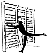 Упражнения возле гимнастической стенки