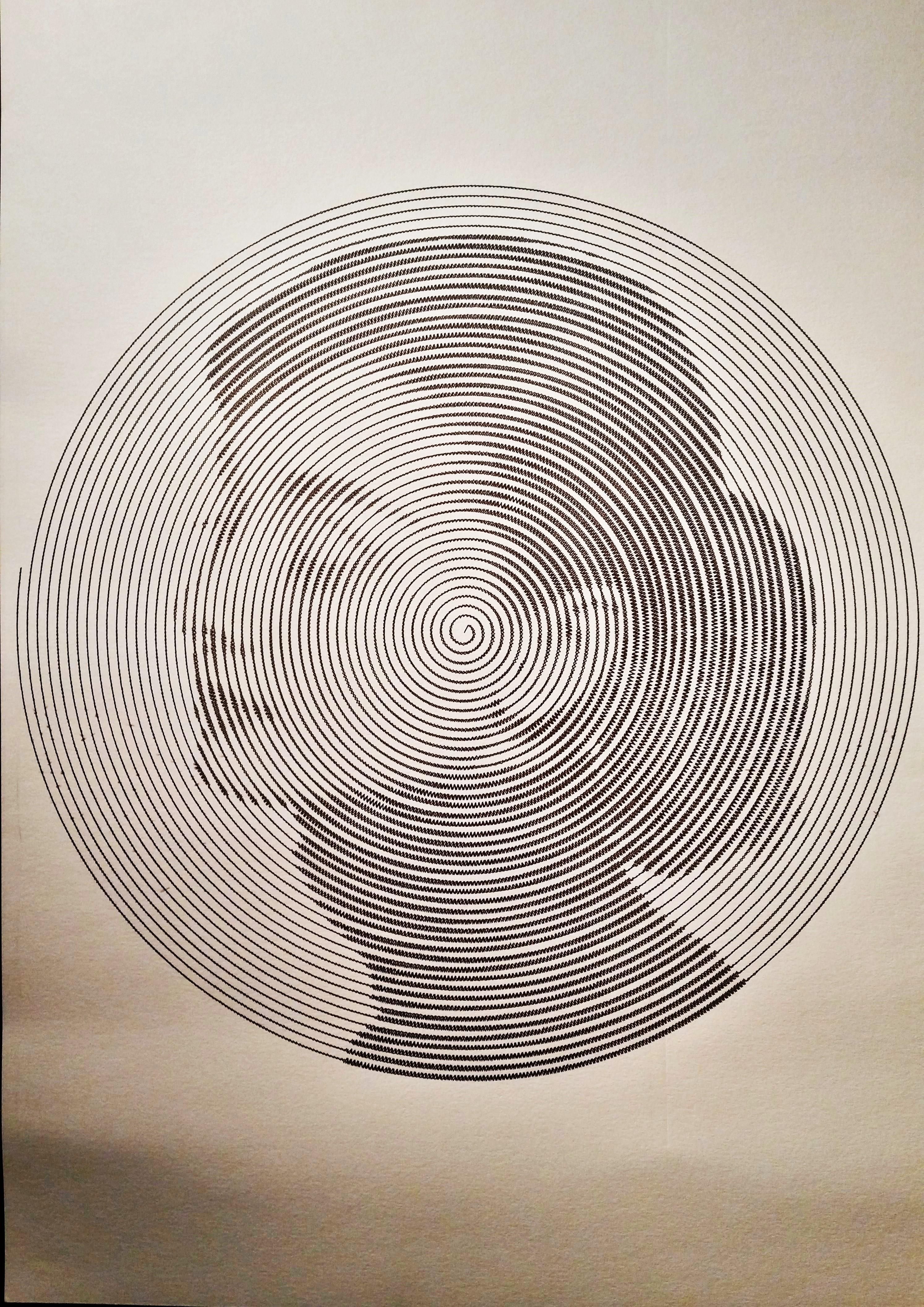 Как сделать спиральную раскраску из фото онлайн