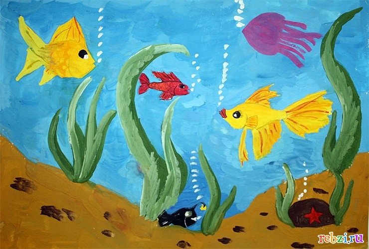 Рисунок рыбки в море