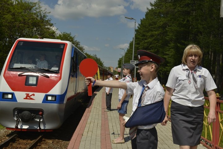 Новомосковская детская железная дорога фото