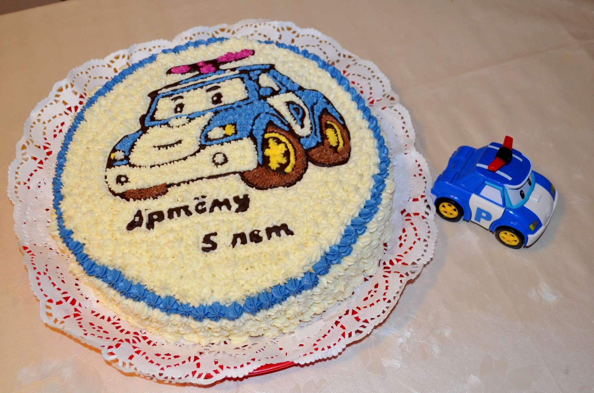 Торт с рисунком машины