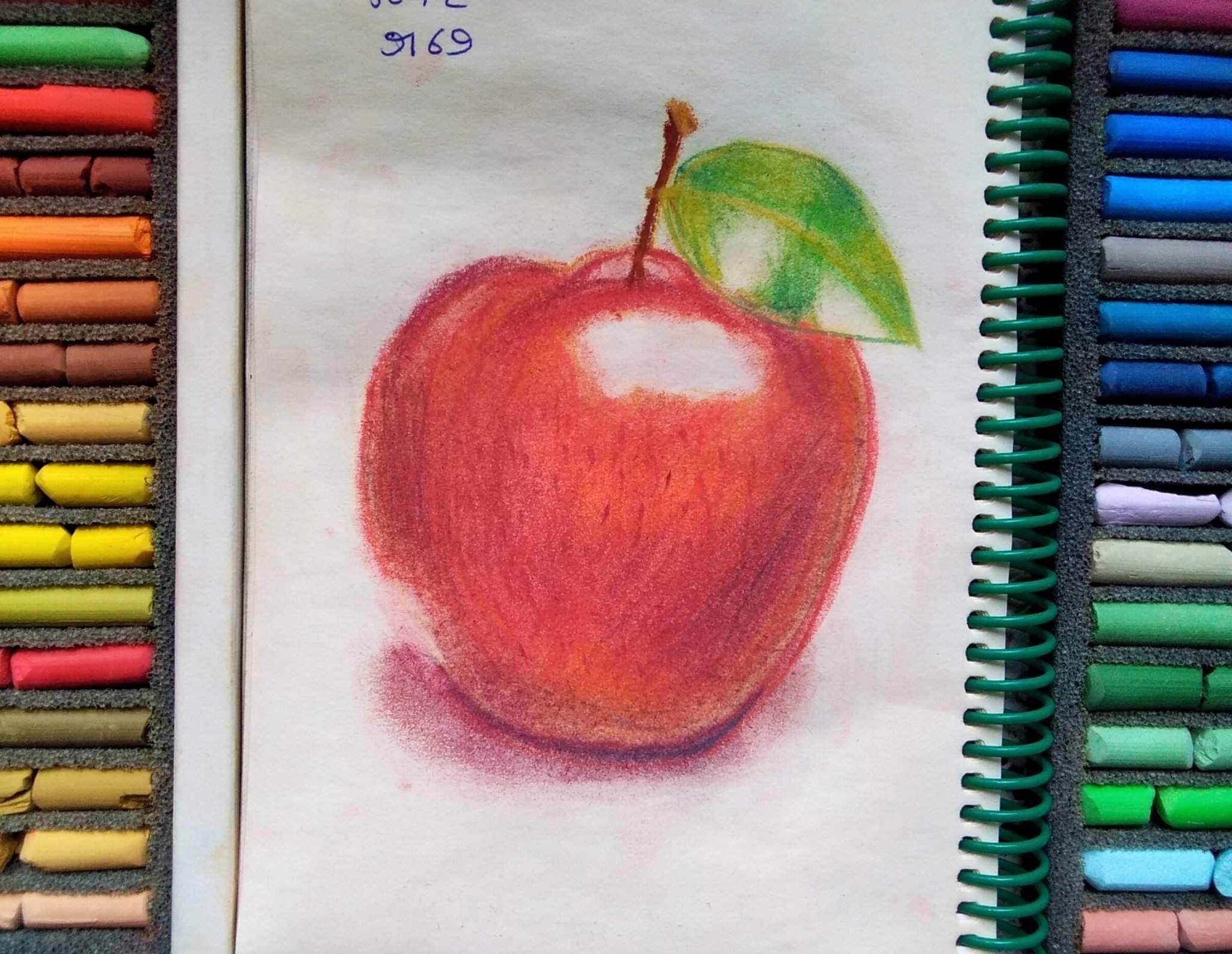 Яблоко рисунок пастелью