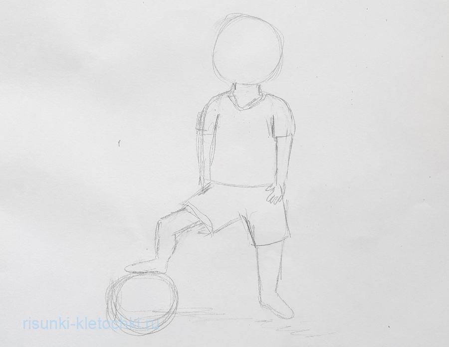 Как нарисовать мальчика карандашом поэтапно для детей. Футбол поэтапное рисование. Футбол рисунки карандашом для начинающих. Рисование футболиста пошагово. Рисунок футболист пошагово.