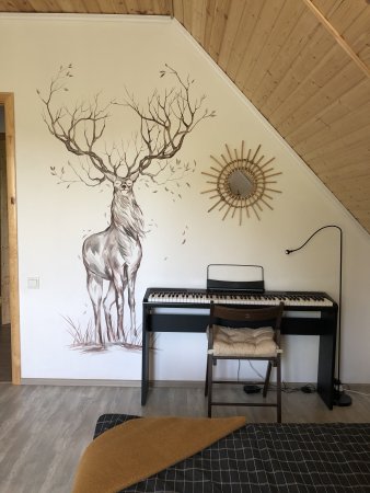 Роспись стен в современном стиле