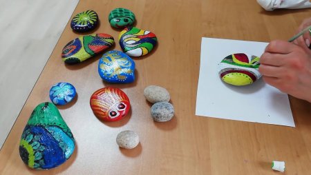 Элспет Маклин точечная роспись на камнях