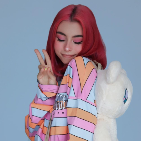 Дора певица