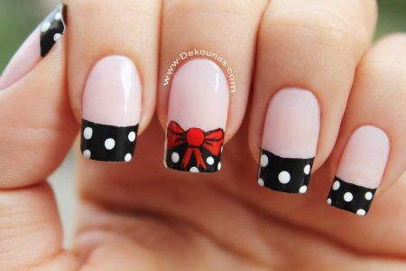Детский маникюр с бантиками