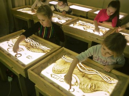 Рисование песком