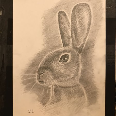 Солдат целует крестик