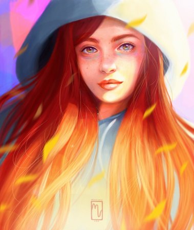 Рыжая девушка в толстовке