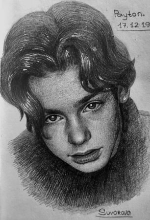 Портрет Пейтон мурмиер карандашом