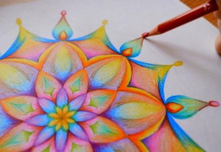 Рисование мандалы пастелью