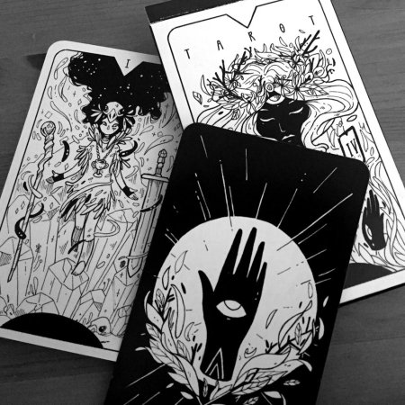 Минималистичные колоды Таро