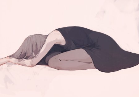 Аниме девушка лежит на полу
