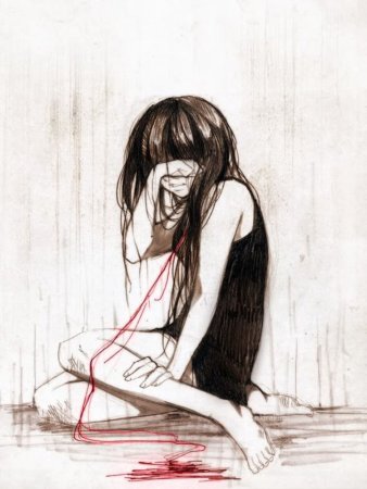 Девушка сидит на коленях