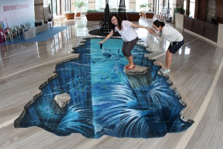 Нарисовать сидящую девушку