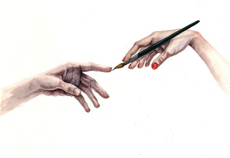 Кисточка для рисования в руке