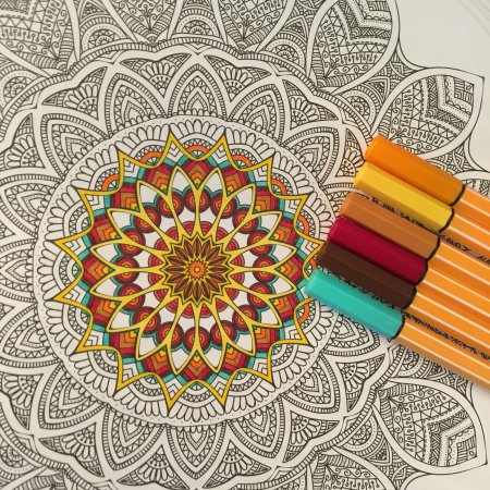 Мандала разноцветная