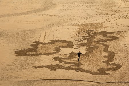 Картина из песка из Африки