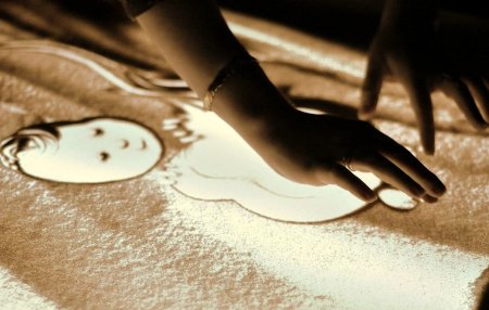 Арт терапия рисование песком