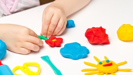 Лепим из пластилина с детьми