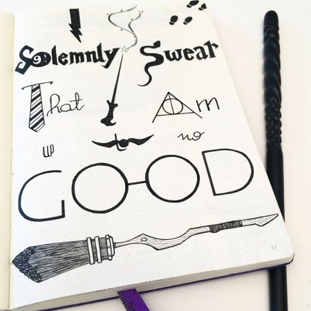 Девушка с фотоаппаратом арт