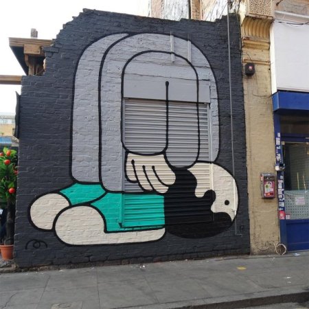 Рисование на кирпичной стене