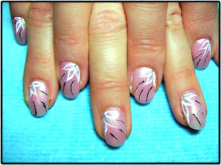 Рисунки на ногтях