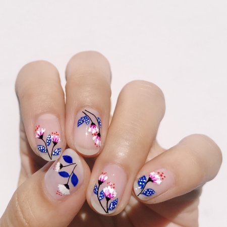 Маникюр цветы