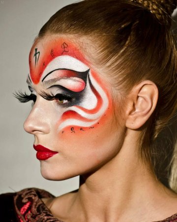 Грим на лице