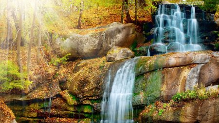 Фон водопад