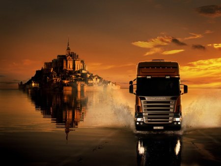 Грузовик на закате