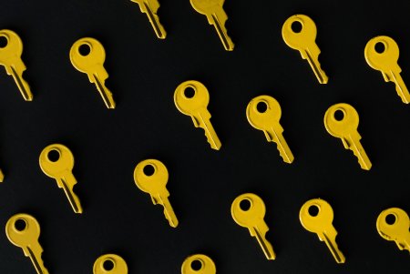 Много ключей