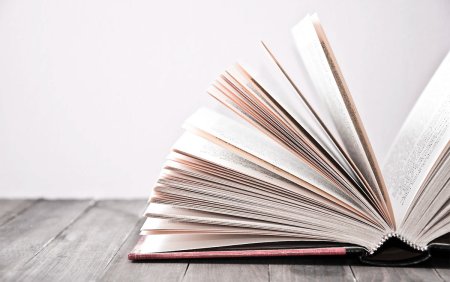 Книги на Светлом фоне