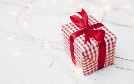 Подарочная коробочка