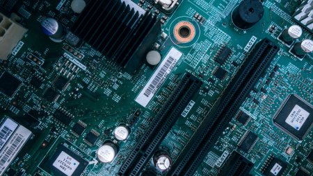 Материнская плата микросхемы